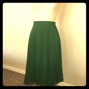 Max Studio (M.S.S.P.) Emerald Pleated Midi Skirt